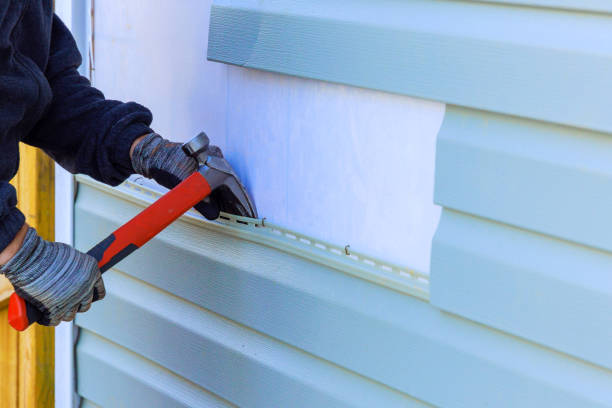 Reliable Emergency Siding Repair contractor in Dundee, FL by Squared Siding